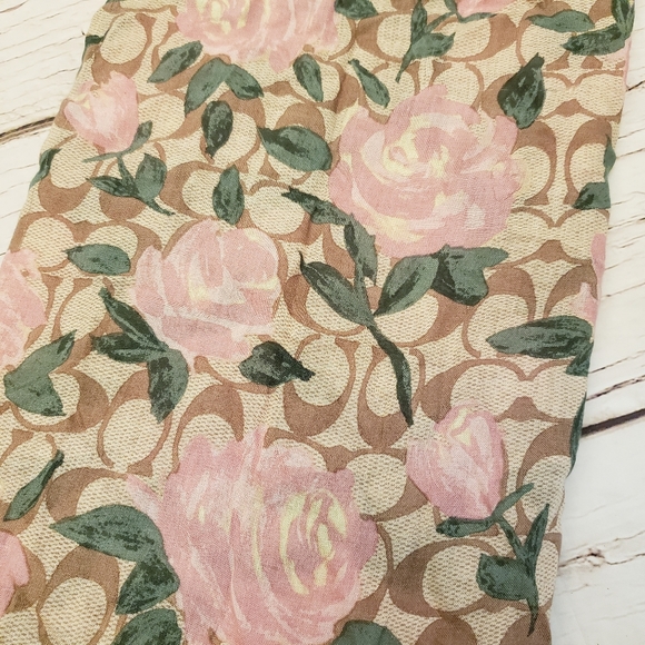 Coach Roses Scarf - Picture 3 of 5